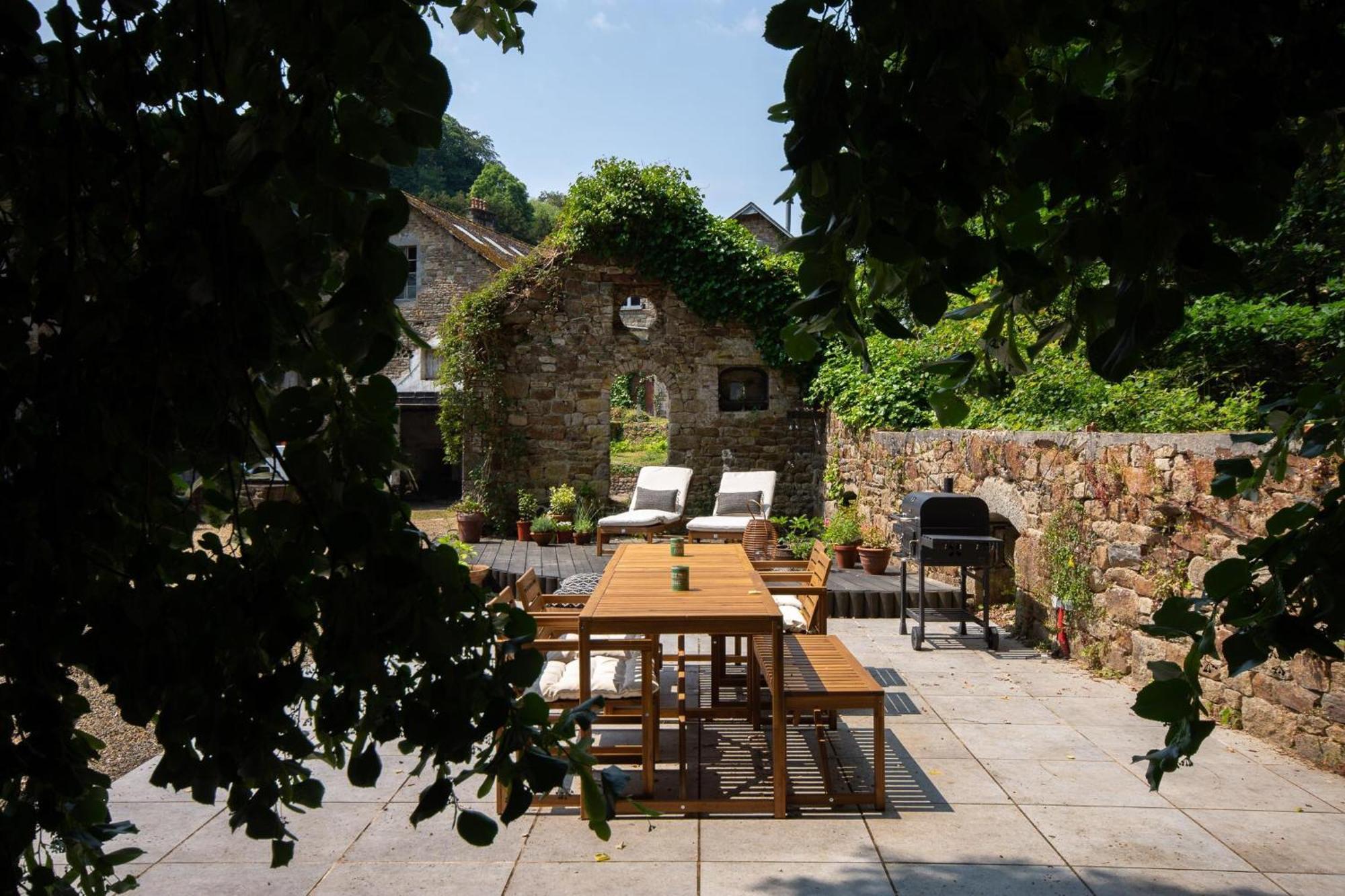 ViréBeautiful, Historic Manoir In Semi-Rural Setting别墅 外观 照片